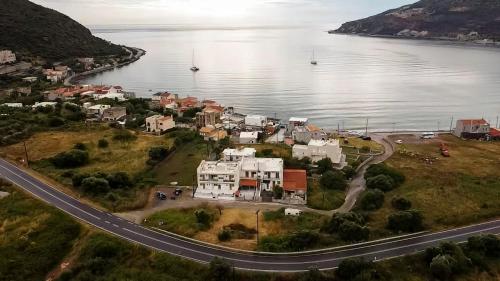 MANI HOLIDAYS Rooms - Καρέα