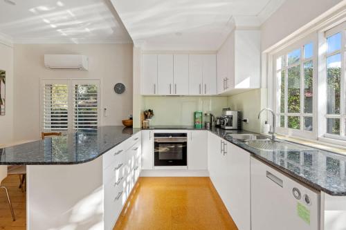 North Bondi Hideaway - image 3