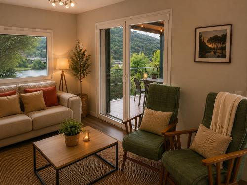 Koplietošanas atpūtas telpa ar TV, La Casa del Lago in Navas del Rey