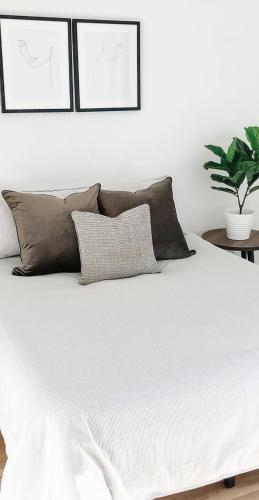 Private ROOM 20mins to Airport, 5mins to station,no Kitchen use, ROOM only - Melbourne