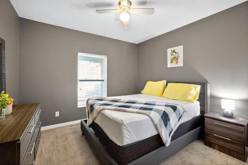 Sprawling 5 Bedrooms 3 Bath Comfy Home Minutes to Disney in Ντάβενπορτ(Φλόριντα)