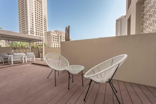 Free housekeeping visits during your stay - StayShort - Chic 1BR Retreat in Creek Beach Sleeps 4 - image 3