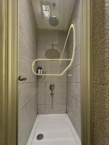 Taksim Square1BR Suite 04 - image 4