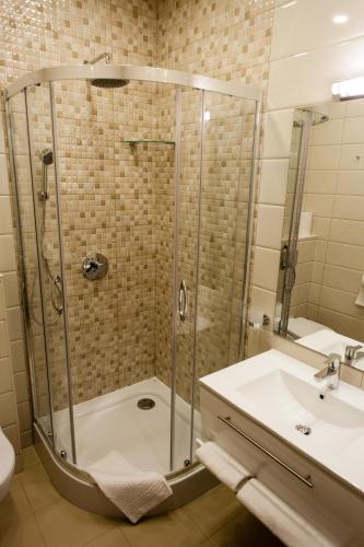 Superior Double Room image 1