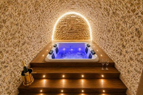 La Suite Calypso Jacuzzi, billard et Terrasse - Location saisonnière - Nevers
