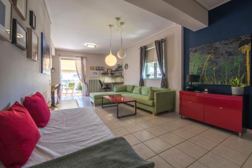 Cozy Apartment with Beautiful Balcony - image 11