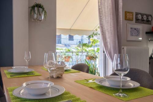 Cozy Apartment with Beautiful Balcony - image 3