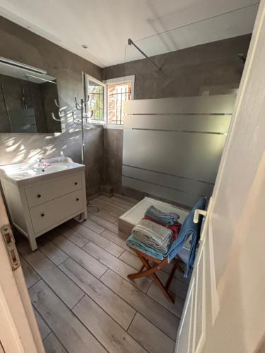 Fürdőszoba, Logement en Provence - proche Aix en Provence, Cassis in Greasque