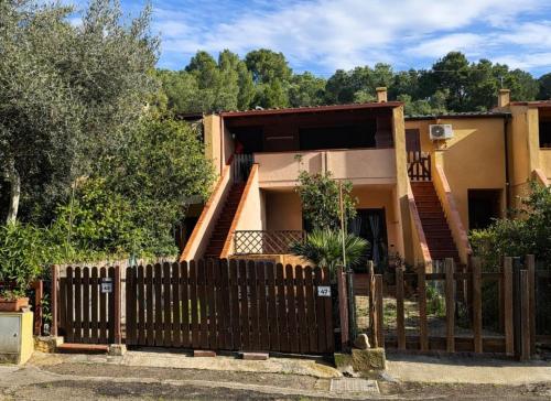 Exterior view, EasyFlatSardinia - Purple House - Pinus Village in Santa Margherita di Pula