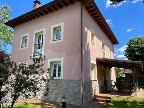 Exterior view, Villa Mercedes in La Villa Baxu