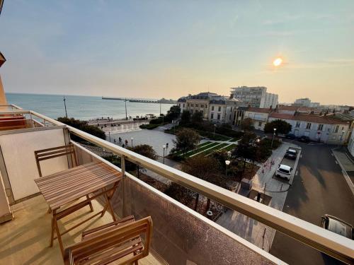 L'Ondine, studio remblai vue mer
