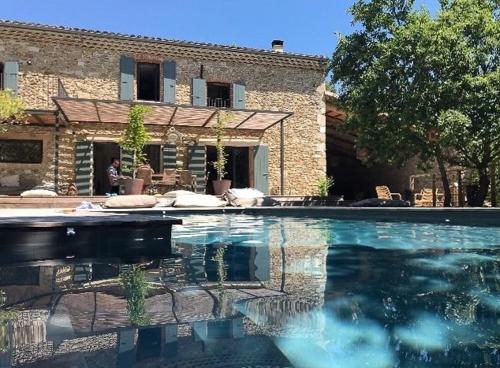 Viesnīcas āriene, Stone Farmhouse At The Forest Edge In Drôme (Stone Farmhouse At The Forest Edge In Drome) in Marsanne