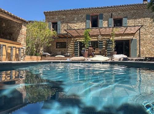 Viesnīcas āriene, Stone Farmhouse At The Forest Edge In Drôme (Stone Farmhouse At The Forest Edge In Drome) in Marsanne