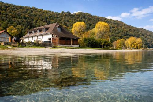 Domaine With Sauna And Lake Bourget View