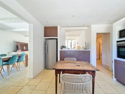 Viesnīcas āriene, Villa With Terrace And Heated Pool Near Nice in Colomars