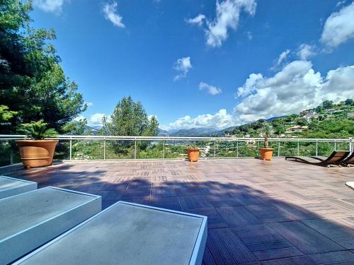 Viesnīcas āriene, Villa With Terrace And Heated Pool Near Nice in Colomars