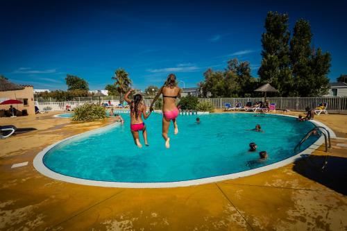 Camping Rives des Corbières - Camping - Leucate