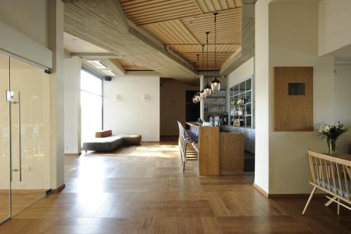 ล็อบบี้, เอ็นอีเอ รีสอร์ต แอนด์ พีเพิล (NEA Resort & People) in ชเว ไซออน