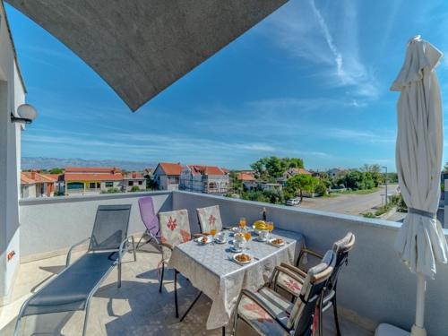 One-Bedroom Apartment with Balcony