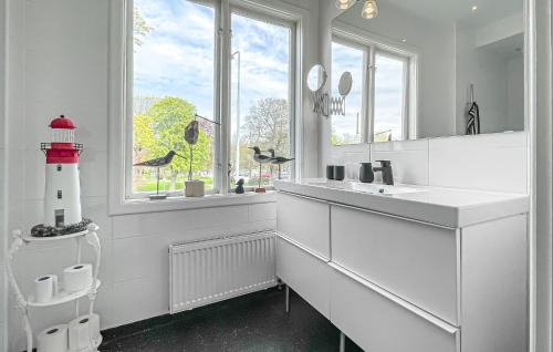 Bathroom, Cozy Apartment In Varberg With Wifi in Varberg