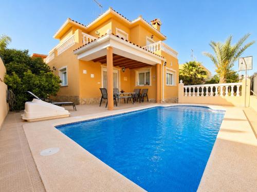 Villa con piscina en la playa Cargador ALBERT VILLAS