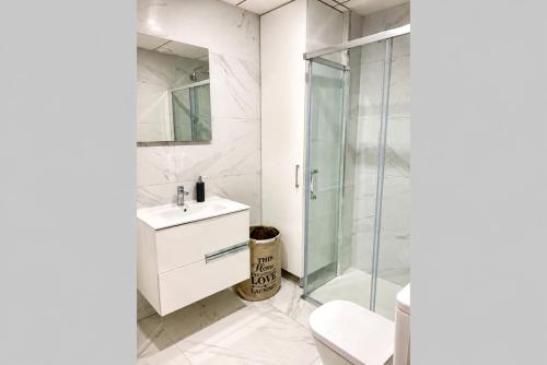 Apartamento Paseo de la Carihuela - image 3