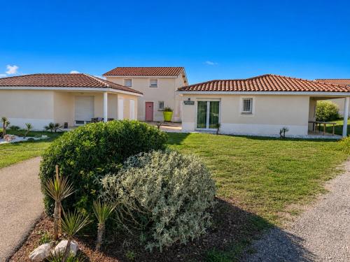 Hotelli välisilme, Séjour en résidence avec piscine Signes Le Castellet (Sejour en residence avec piscine Signes Le Castellet) in Signes