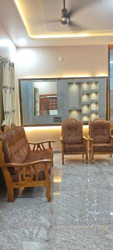 PVR Homestay in Thiruparangundram