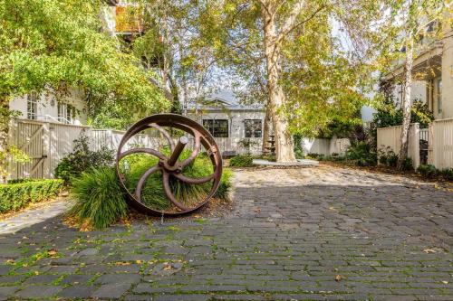 Tullo Place - Richmond Heritage with Artistic Charm - image 3