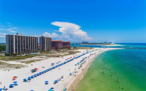 Phoenix East 2 - 2064 condo in Waterfront/beach
