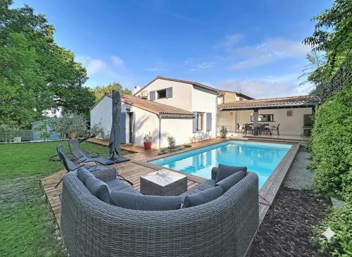 Maison familiale, piscine, clim, quartier calme