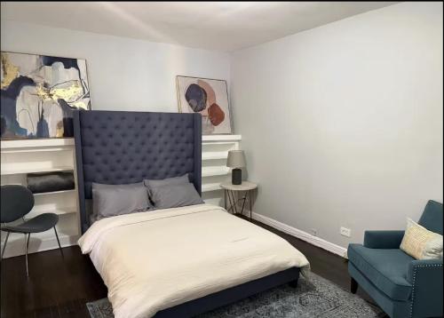 2 BR Apt Near U Chicago Campus & the Lakefront!