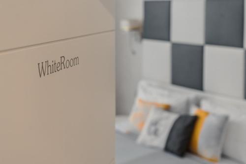 Grey&White B&B - image 33
