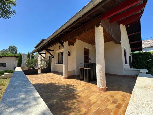 Iekārtas, Chez La Mamie in Saint-Jean-de-Niost (Rhone-Alpes)