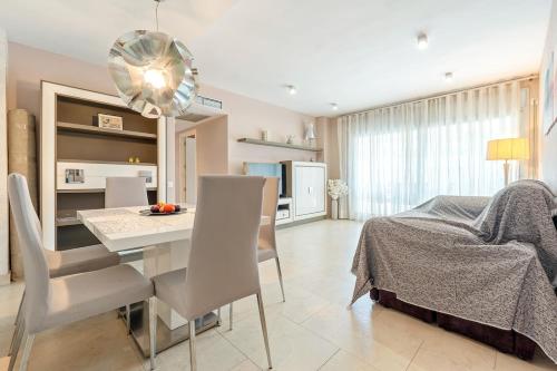 Family apartment with big terrace