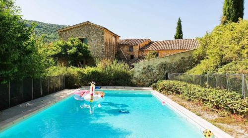 Peldbaseins, Mas provençal avec piscine pour vacances en famille ou amis (Mas provencal avec piscine pour vacances en famille ou amis) in Estoublon