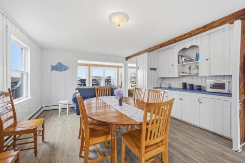 Spacious Cape Cod Waterfront Retreat Steps to Beach in Sandwich (MA)