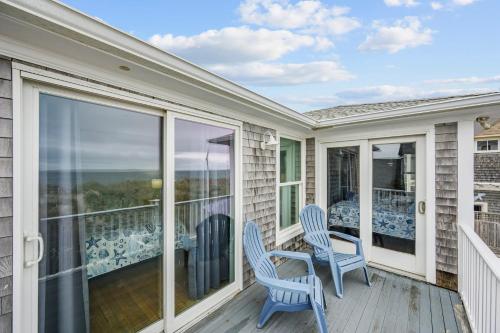 Spacious Cape Cod Waterfront Retreat Steps to Beach in Sandwich (MA)