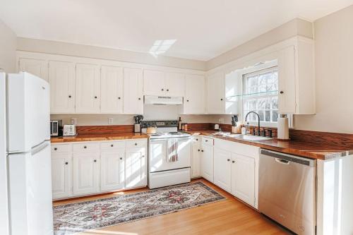 Artisan's Cottage - main image