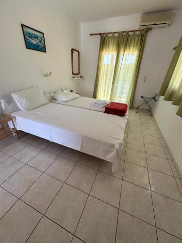 2 twin beds