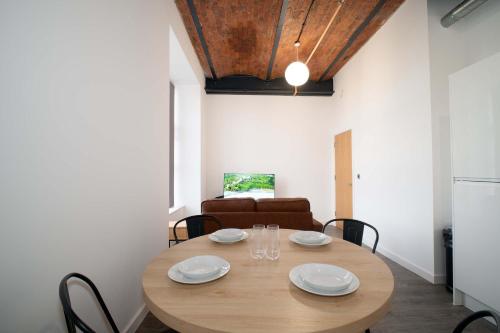 Contemporary 2 Bedroom Apartment in Manchester in Downtown