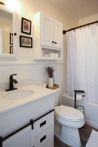 Cape May Classic Design that is Cozy, Elegant, and Inviting in Cape May, USA
