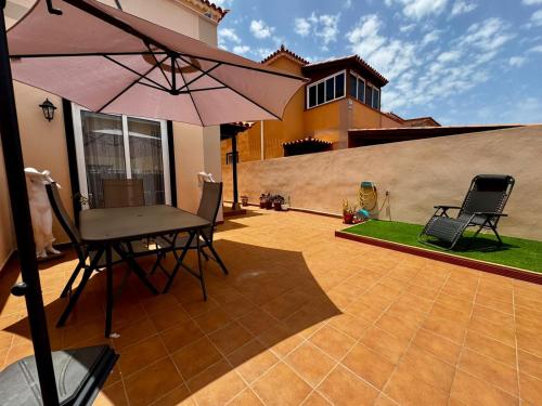 Lovely Terraced House in Costa del Silencio