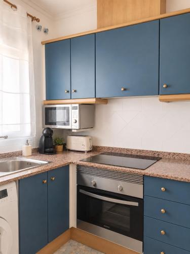 Apartamento muy cerca del mar. in Arenales Del Sol