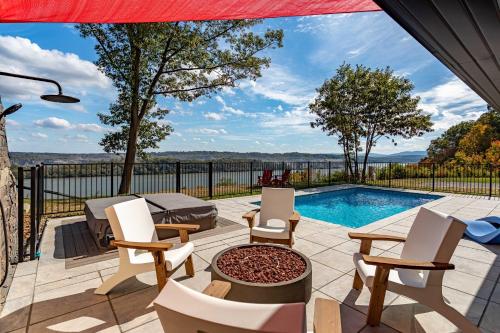 The Bluff - Designer Home with Views Pool & Hot Tub in Crown Heights (NY)
