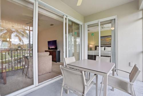 224 - Second Floor Lake View -Sleeps 6 in Lely Resort
