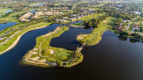 224 - Second Floor Lake View -Sleeps 6 in Lely Resort