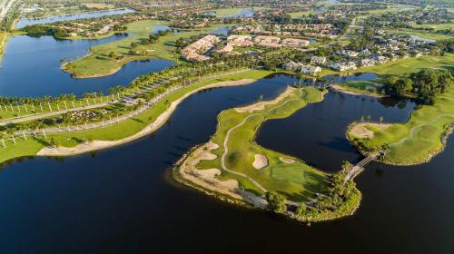 224 - Second Floor Lake View -Sleeps 6 in Lely Resort