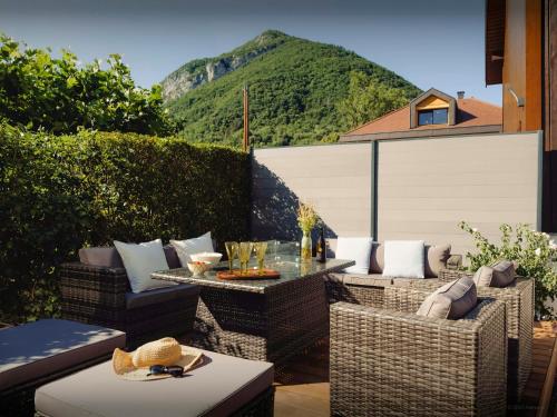 Ümbrus, Villa Le Cep - OVO Network in Menthon-Saint-Bernard