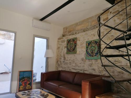 coquette maison avec cour intra muros
